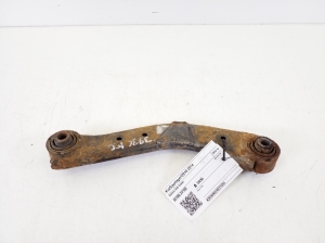   Rear axle link  - 55100-2Y100 