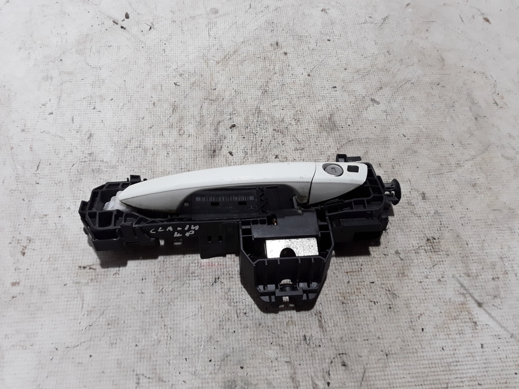 MERCEDES-BENZ CLA-Class C117 (2013-2016) Front Left Door Exterior Handle 21070679