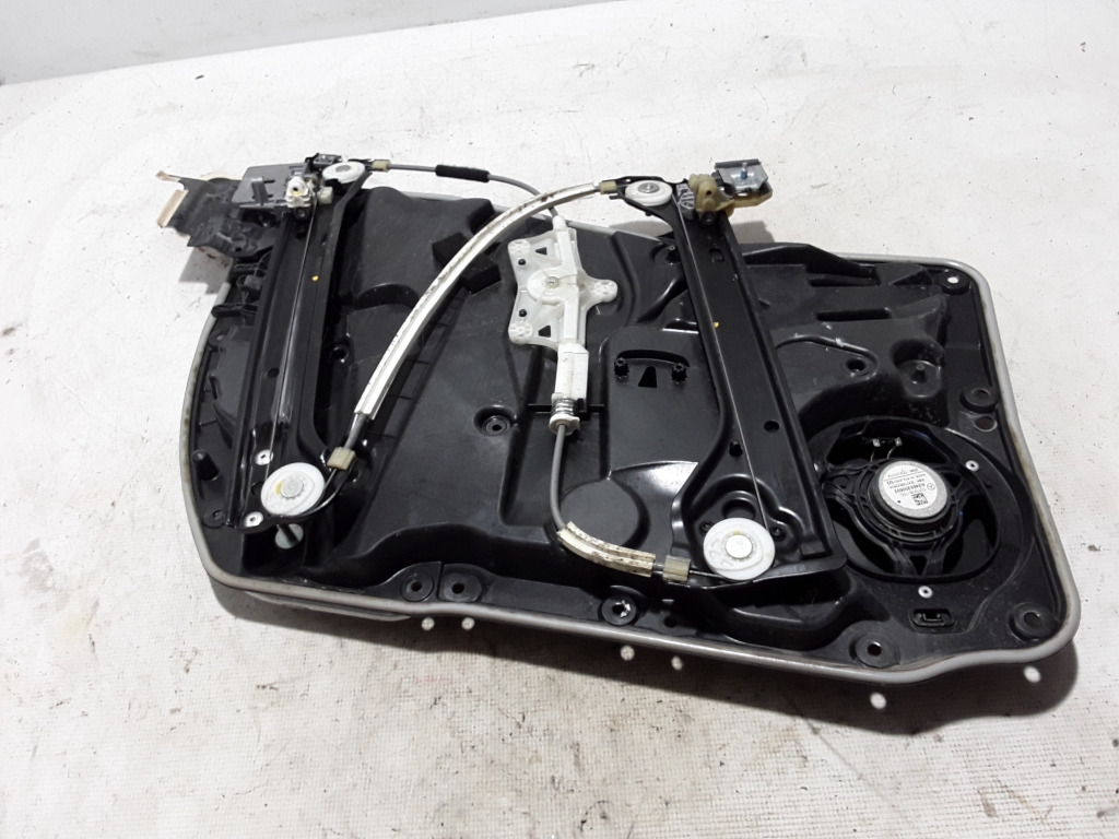 MERCEDES-BENZ CLA-Class C117 (2013-2016) Lève-vitre de porte avant droite A1177200279 21070662