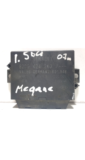 Parking system control unit - 8200 424 263