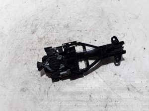 VOLVO V40 (2012–2019) Rear side door exterior handle and its parts - 3