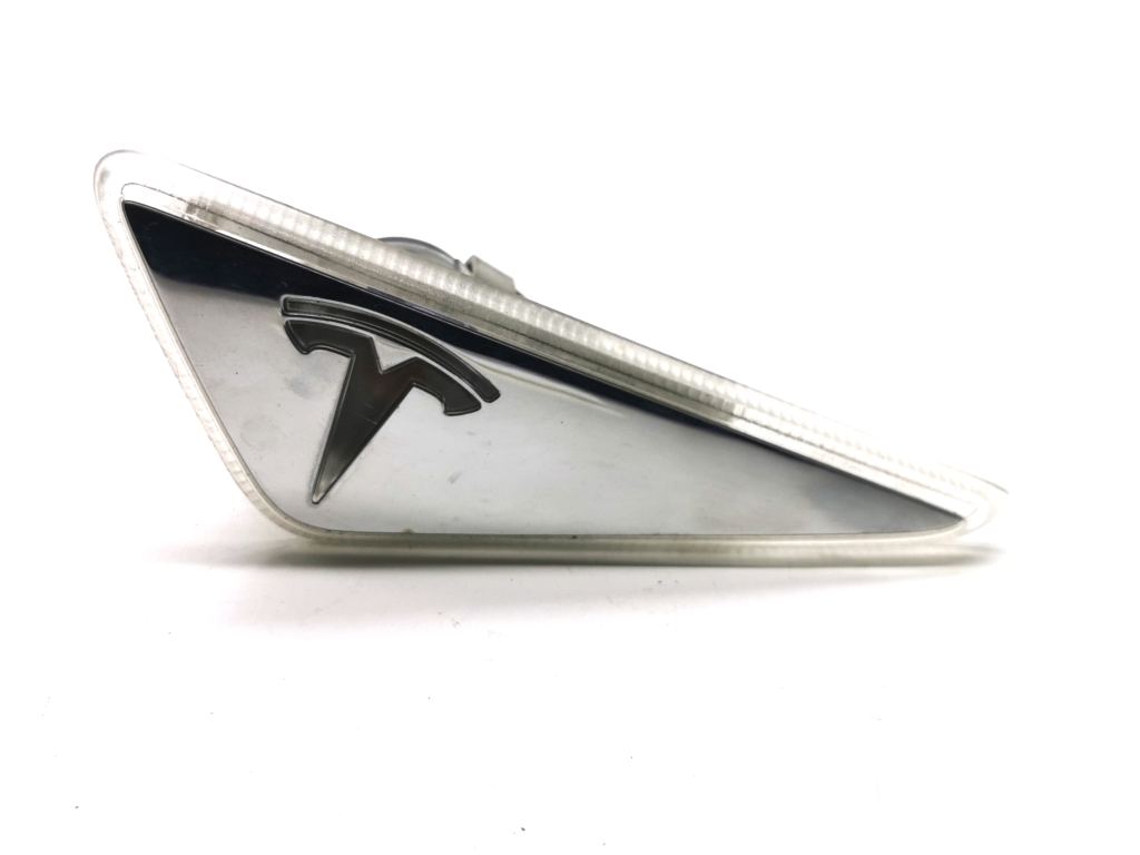 TESLA Model S 1 generation (2012-2024) Priekinis kairys sparno posūkio žibintas (posūkis) 6007707 20506163