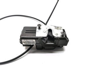 Tesla Model S S (2012–2026) Rear side door lock 6008914-00-D - 3