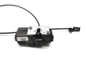 Tesla Model S S (2012–2026) Rear side door lock 6008914-00-D - 2