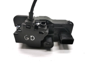 Tesla Model S S (2012–2026) Rear side door lock 6008914-00-D - 3