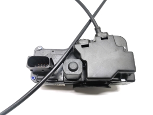 Tesla Model S S (2012–2026) Rear side door lock 6008911-00-D - 2