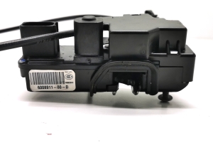Tesla Model S S (2012–2026) Rear side door lock 6008911-00-D - 4