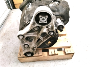 Tesla Model X X (2015–2026) Engine 1035000-01-J - 5