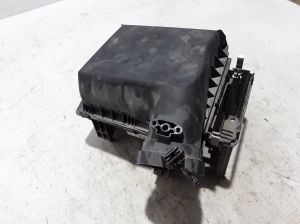 Mercedes Benz CLA-Class W117 (2013–2019) Luftfiltergehäuse A645090001 - 2