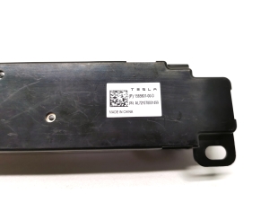 Tesla Model 3 3 (2016–2024) Antenn 1585601-00-D - 3