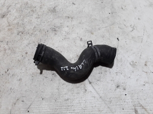 Mercedes Benz CLA-Class W117 (2013–2019) Jahutusradiaatori voolik A2465010482 - 3