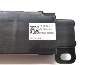 Tesla Model 3 3 (2016–2024) Antenna 1585601-00-D - 3