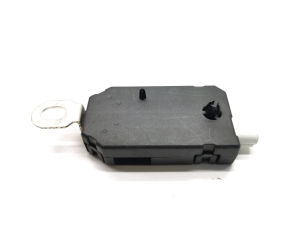 Tesla Model 3 3 (2016–2024) Antenna amplifier 1098046-00-C - 2