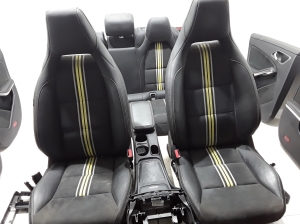 Mercedes Benz CLA-Class W117 (2013–2019) Salons un tā detaļas - 4