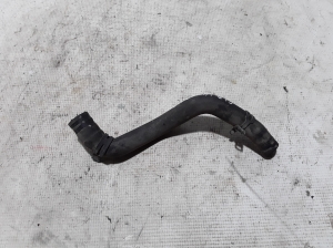 Mercedes Benz CLA-Class W117 (2013–2019) Jahutusradiaatori voolik A2465010258 - 2