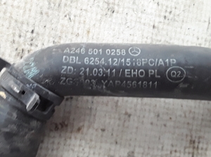 Mercedes Benz CLA-Class W117 (2013–2019) Jahutusradiaatori voolik A2465010258 - 3