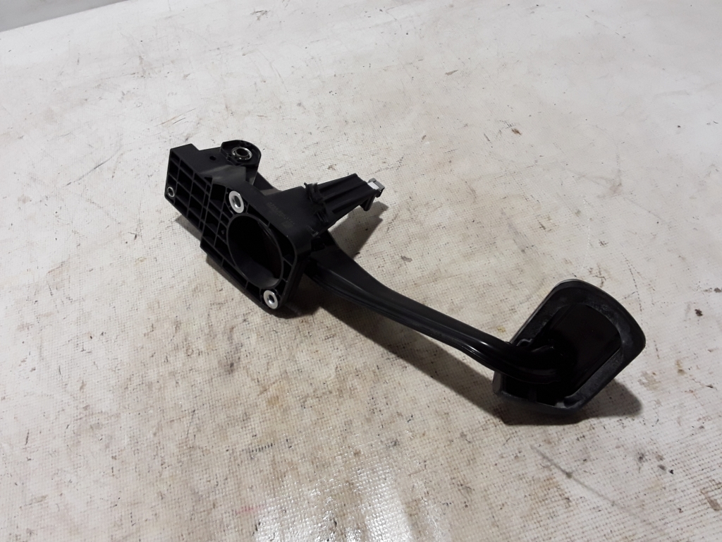 MERCEDES-BENZ CLA-Class C117 (2013-2016) Brake Pedal A2462920208 21071943