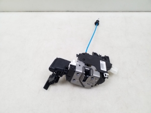 Mercedes Benz B-Class 246 (2011–2017) Front door lock A1667200135 - 4