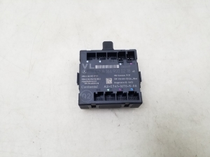 Front door control unit - A1669000218