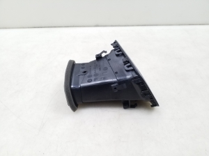 Volkswagen Golf VII (2012–2026) Dashboard air vent grilles 517819703A - 5