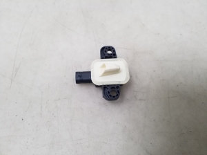 Mercedes Benz A-Class 176 (2012–2018) Airbag sensor A1668210351 - 3