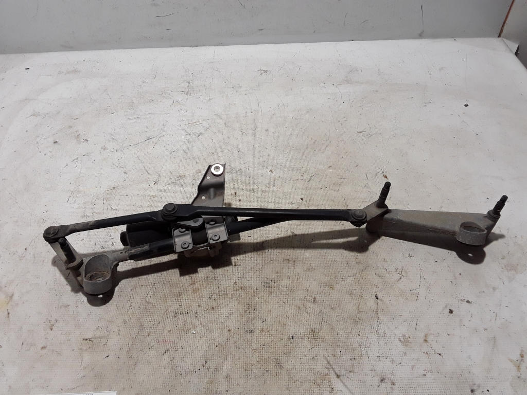 MERCEDES-BENZ CLA-Class C117 (2013-2016) Front Windshield Wiper Mechanism A1768200040 21071904