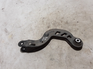 Mercedes Benz CLA-Class W117 (2013–2019) Tagasilla varras A2463501006 - 2