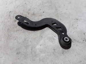 Mercedes Benz CLA-Class W117 (2013–2019) Tagasilla varras A2463501006 - 2