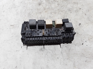  Fuse blocks 