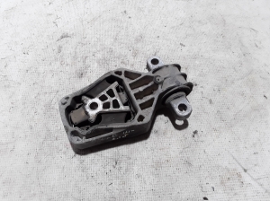 Mercedes Benz CLA-Class W117 (2013–2019) Mootoripadi A2462401209 - 2
