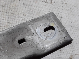 Mercedes Benz CLA-Class W117 (2013–2019) Muu kinnitus A2466190025 - 3