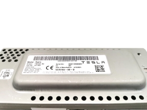 Tesla Model 3 3 (2016–2024) Juhtplokk 1079755-00-D - 2