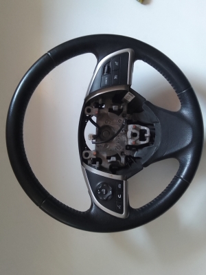  Steering wheel 