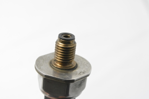 Citroen C4 (2004–2010) Fuel rail pressure sensor 5WS40039 - 2