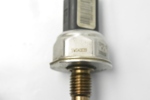 Citroen C4 (2004–2010) Fuel rail pressure sensor 5WS40039 - 3
