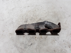  Exhaust manifold 