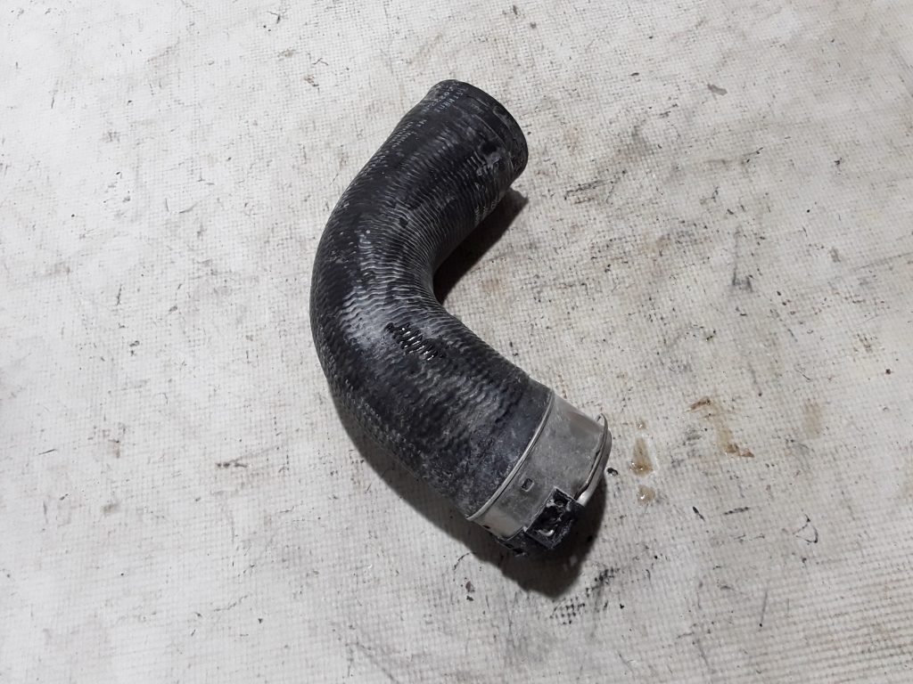 VOLVO S60 3 generation (2018-2023) Right Side Intercooler Hose 32222071 21071661