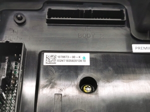 Tesla Model 3 3 (2016–2024) Comfort control module 1078673-90-K - 4