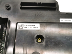 Tesla Model 3 3 (2016–2024) Komfortsteuergerät 1078673-00-K - 3