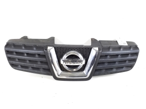  Front grille 