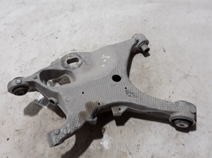 VOLVO S60 III (2018–2026) Tagumine õõtshoob 32246674 - 2