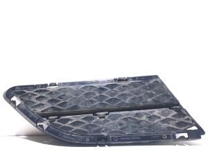 BMW 3 SERIES E90 (2004–2013) Front bumper lower grille 51.11--7 138 417 - 2
