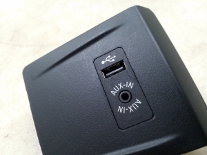 BMW X5 F15 (2013–2018) AUX-Anschluss 9266607 - 5