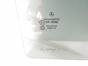 Mercedes Benz E-Class W212 (2009–2015) Türscheibe hinten A2127351600 - 3