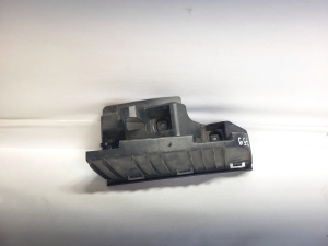 Rear bumper bracket - 08693388