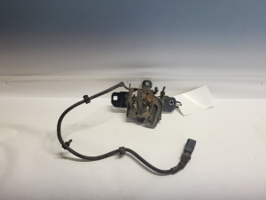 Volkswagen Golf IV (1997–2003) Hood latch 1J0823509C - 2