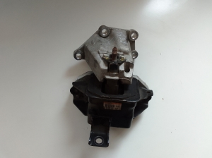   Engine mount  - 21830F1100 