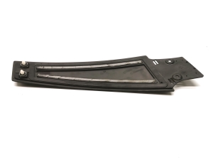 Tesla Model S S (2012–2026) Außenverkleidung der Mittelsäule 1004535-00-B - 3