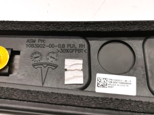Tesla Model X X (2015–2026) Vidējā statņa ārējā apdare 1083902-00-B - 3