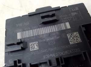 AUDI A3 8V (2012–2020) Front door control unit 5Q0959592B - 4